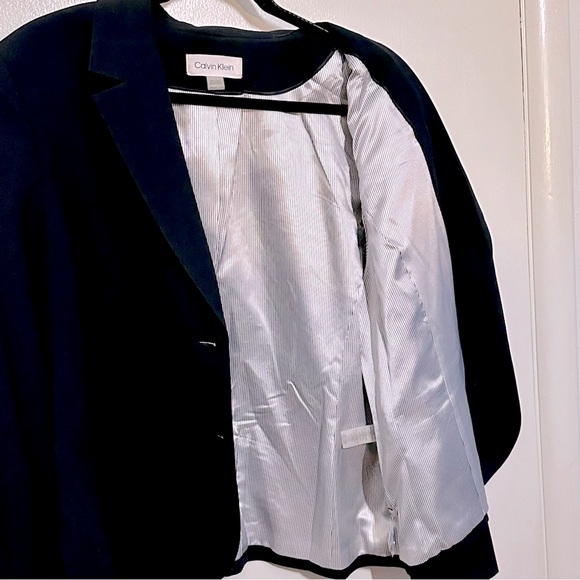 🌟NWOT CALVIN KLEIN Dark Navy Blue Blazer, Sz. 20, Silk Pinstripe Lined, 10/10 ❄️ - Picture 5 of 13